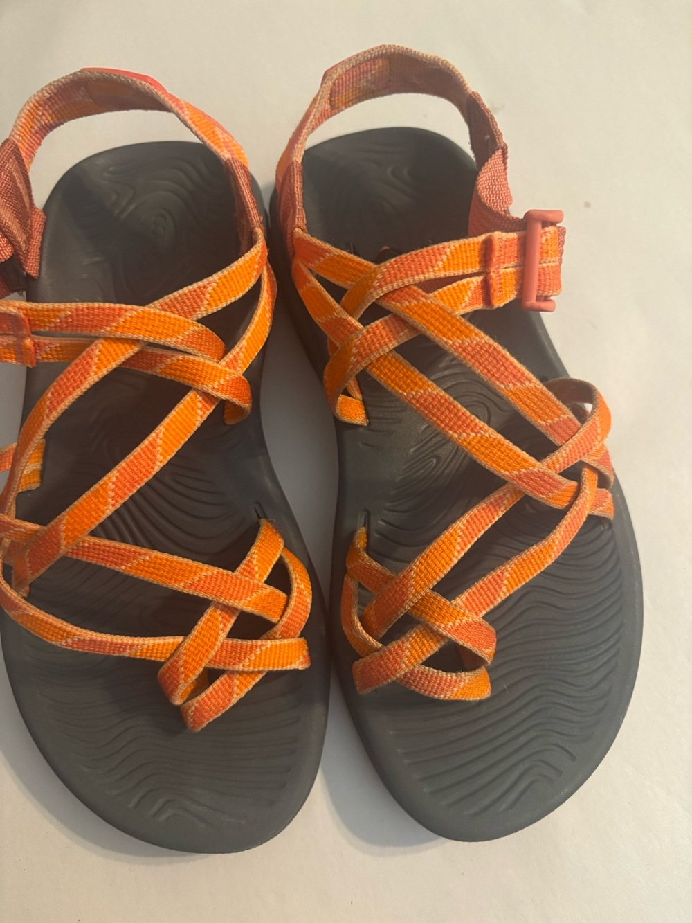 Chaco Sport Sandals  
Size  6